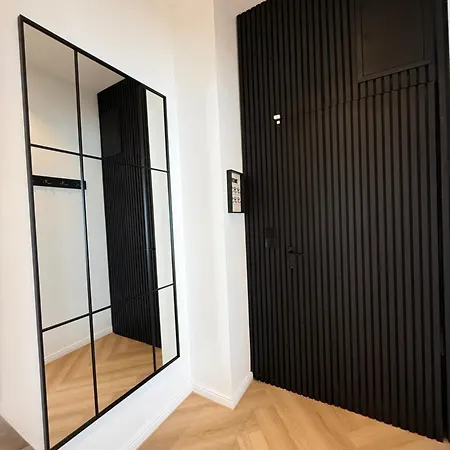 White Pearl Apartment